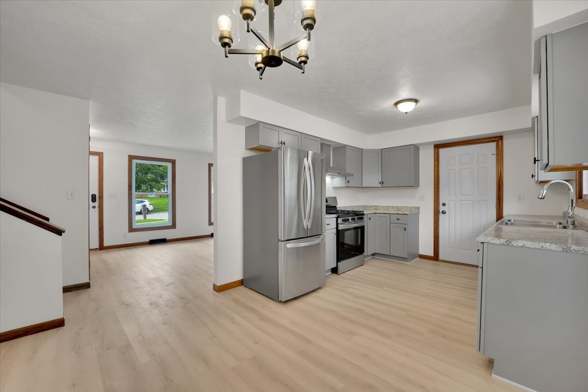 5675 Mayapple Drive, Loves Park, IL 61111
