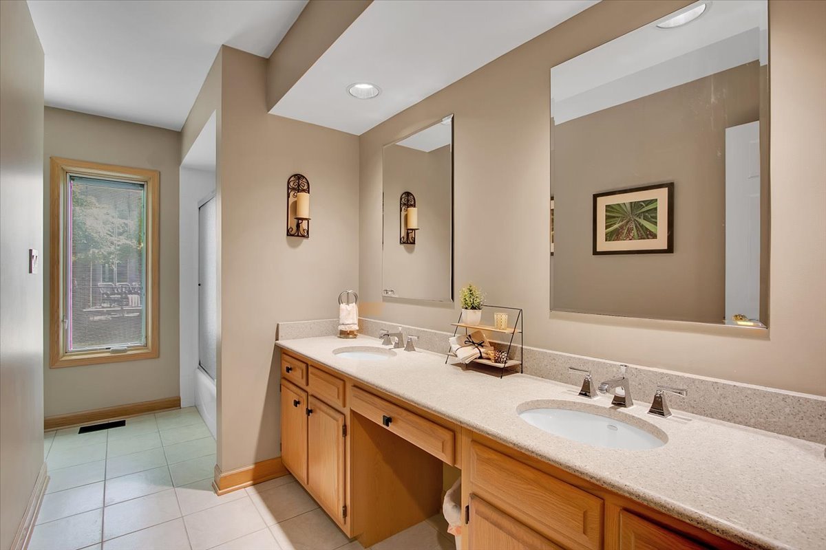 16762 S Deer Path Drive, Homer Glen, IL 60491