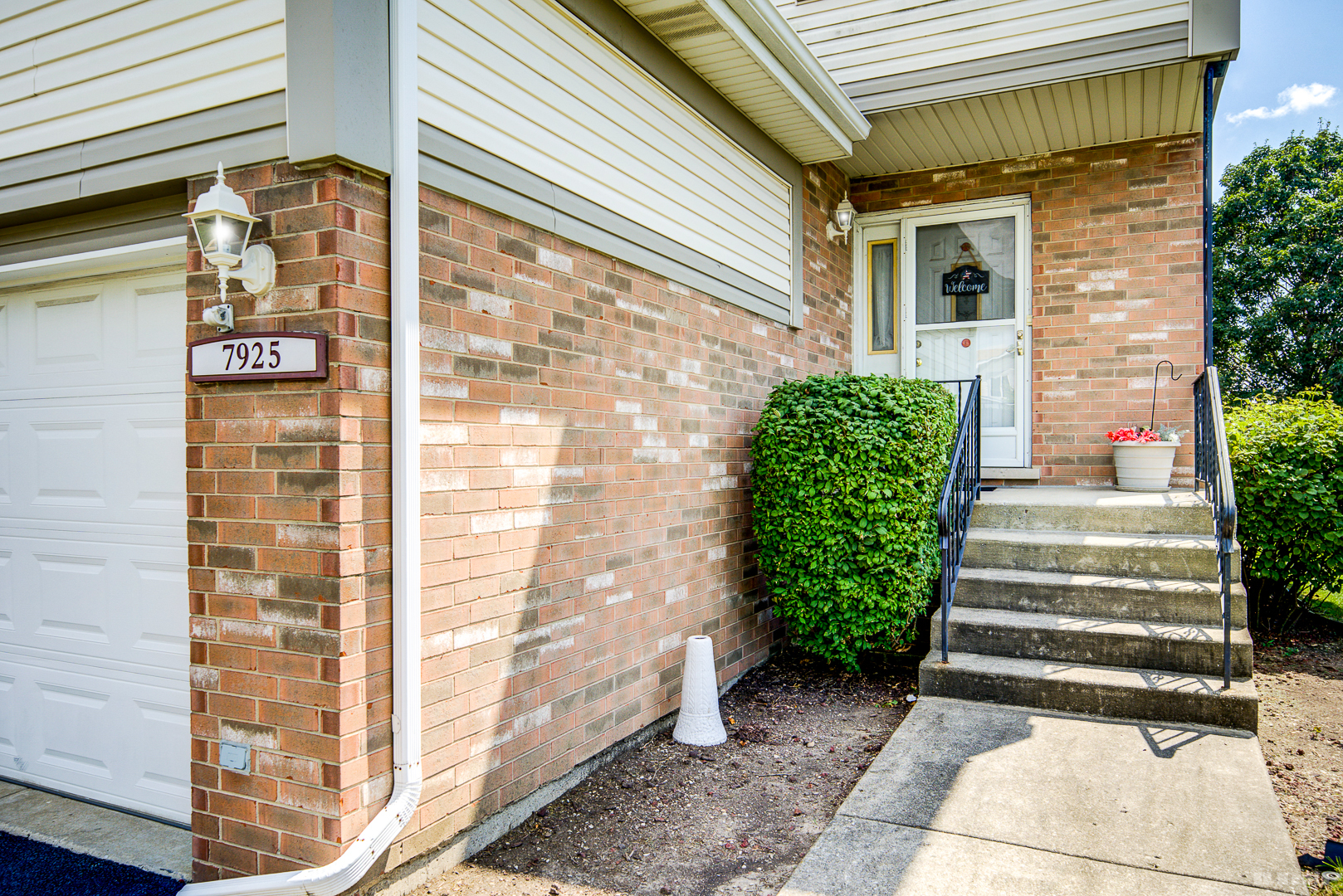 7925 160th Street, Tinley Park, IL 60477