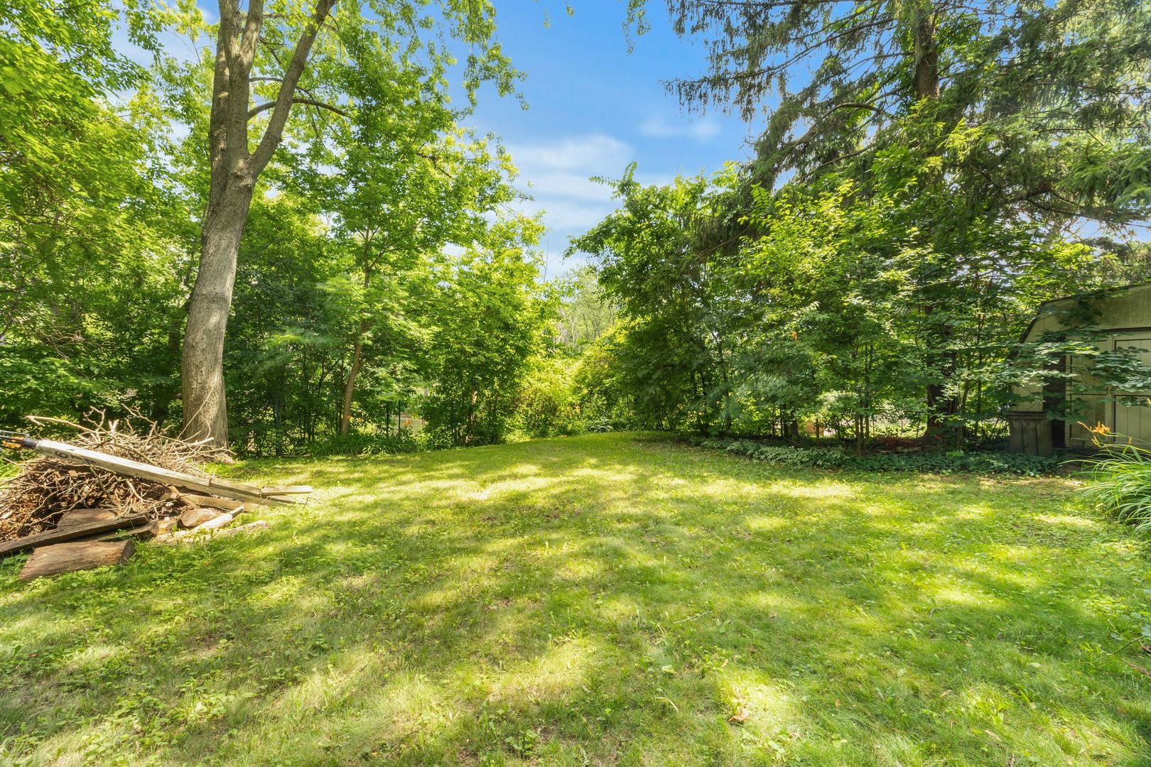614 Riverside Drive, Libertyville, IL 60048