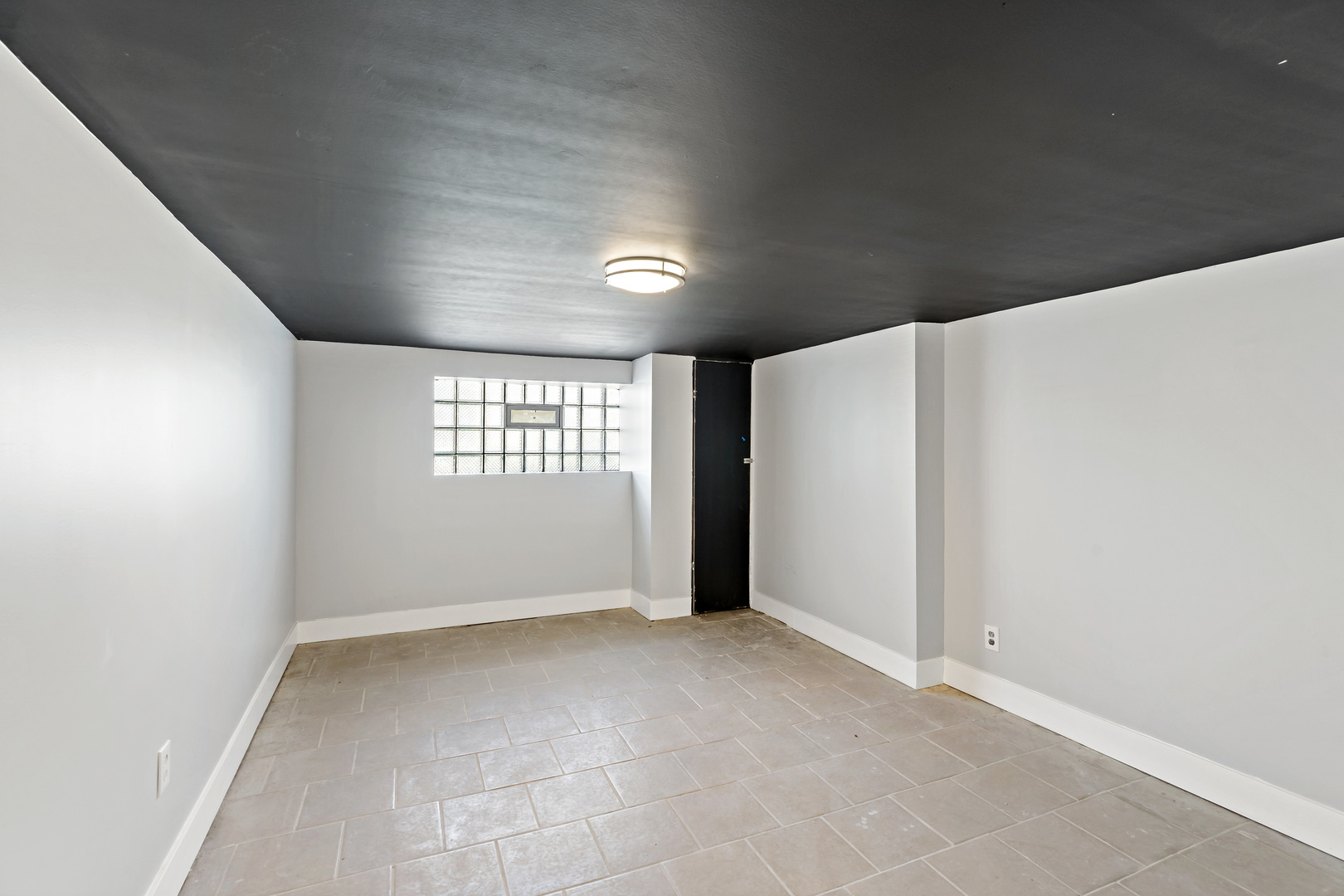7808 S Vernon Avenue, Chicago, IL 60619