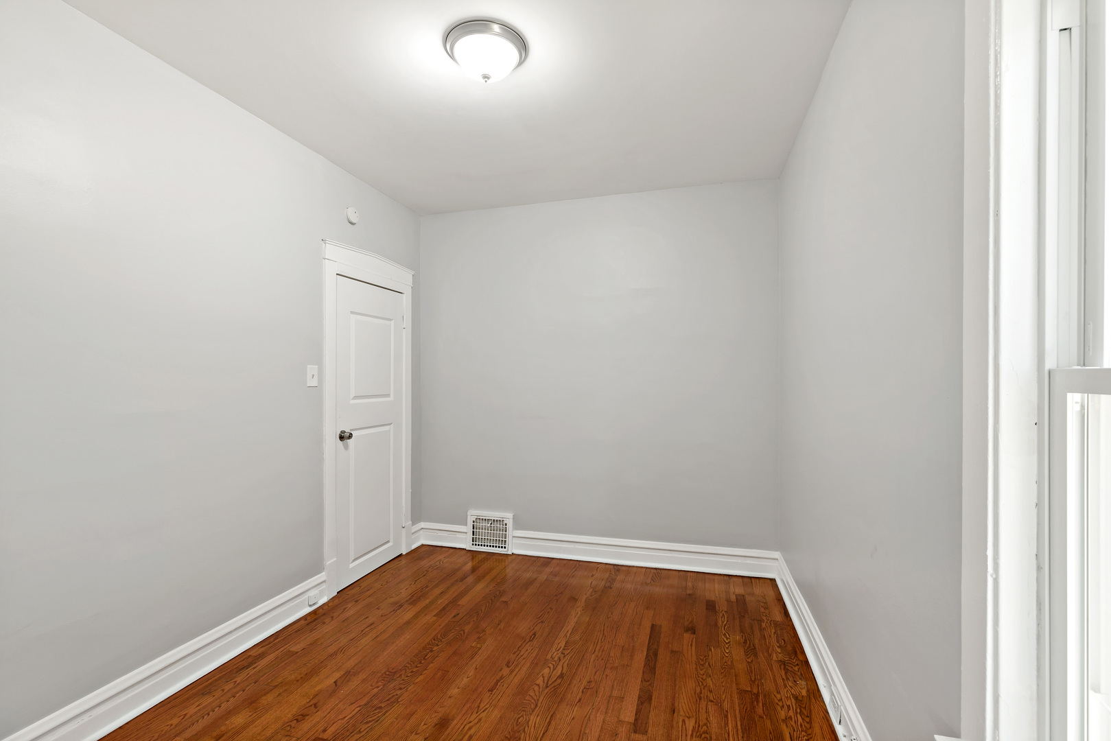 7808 S Vernon Avenue, Chicago, IL 60619