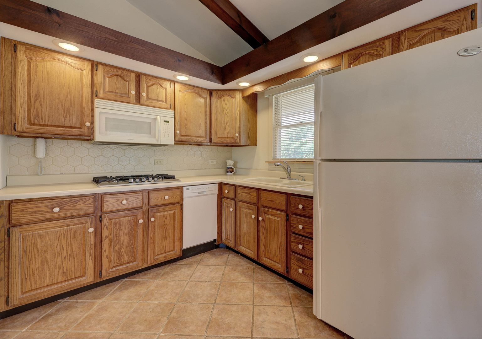 410 Dover Drive, Des Plaines, IL 60018