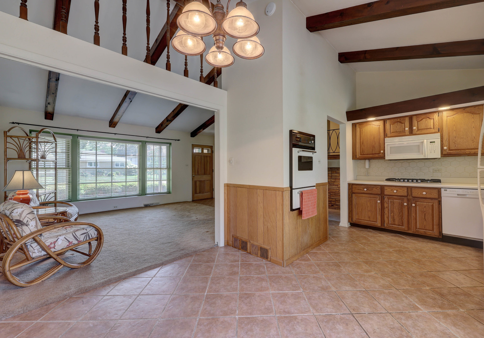 410 Dover Drive, Des Plaines, IL 60018