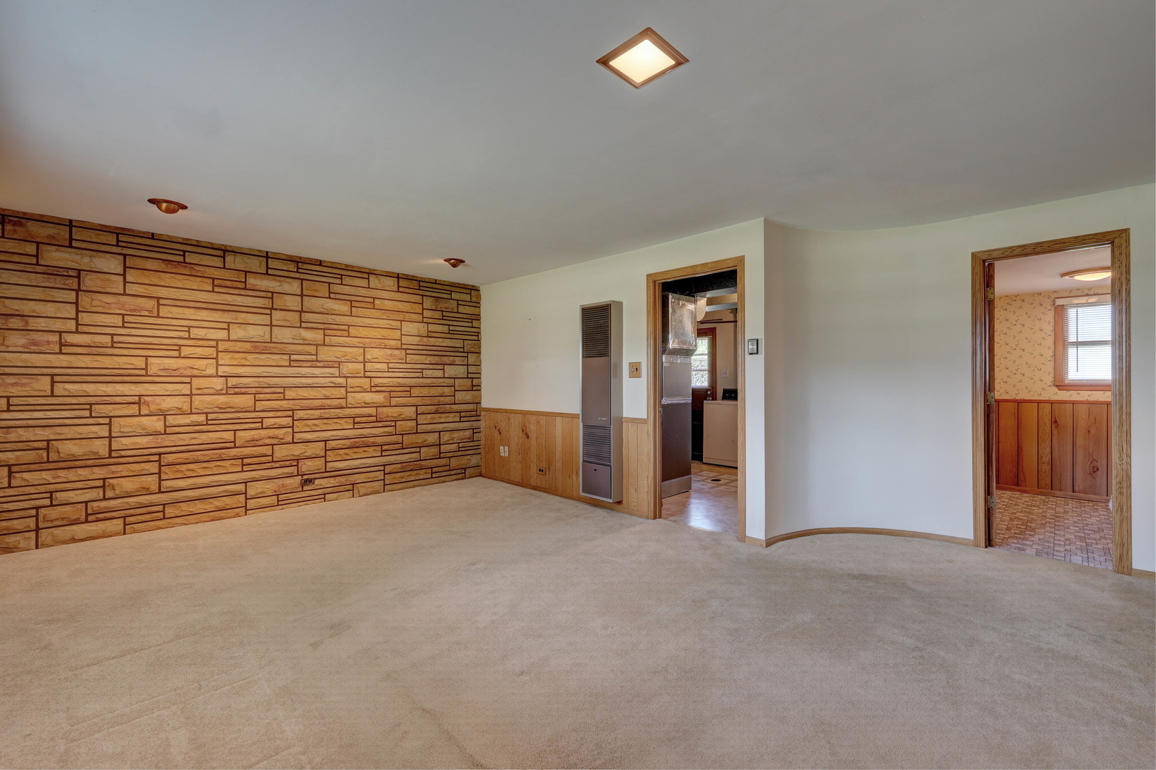 410 Dover Drive, Des Plaines, IL 60018