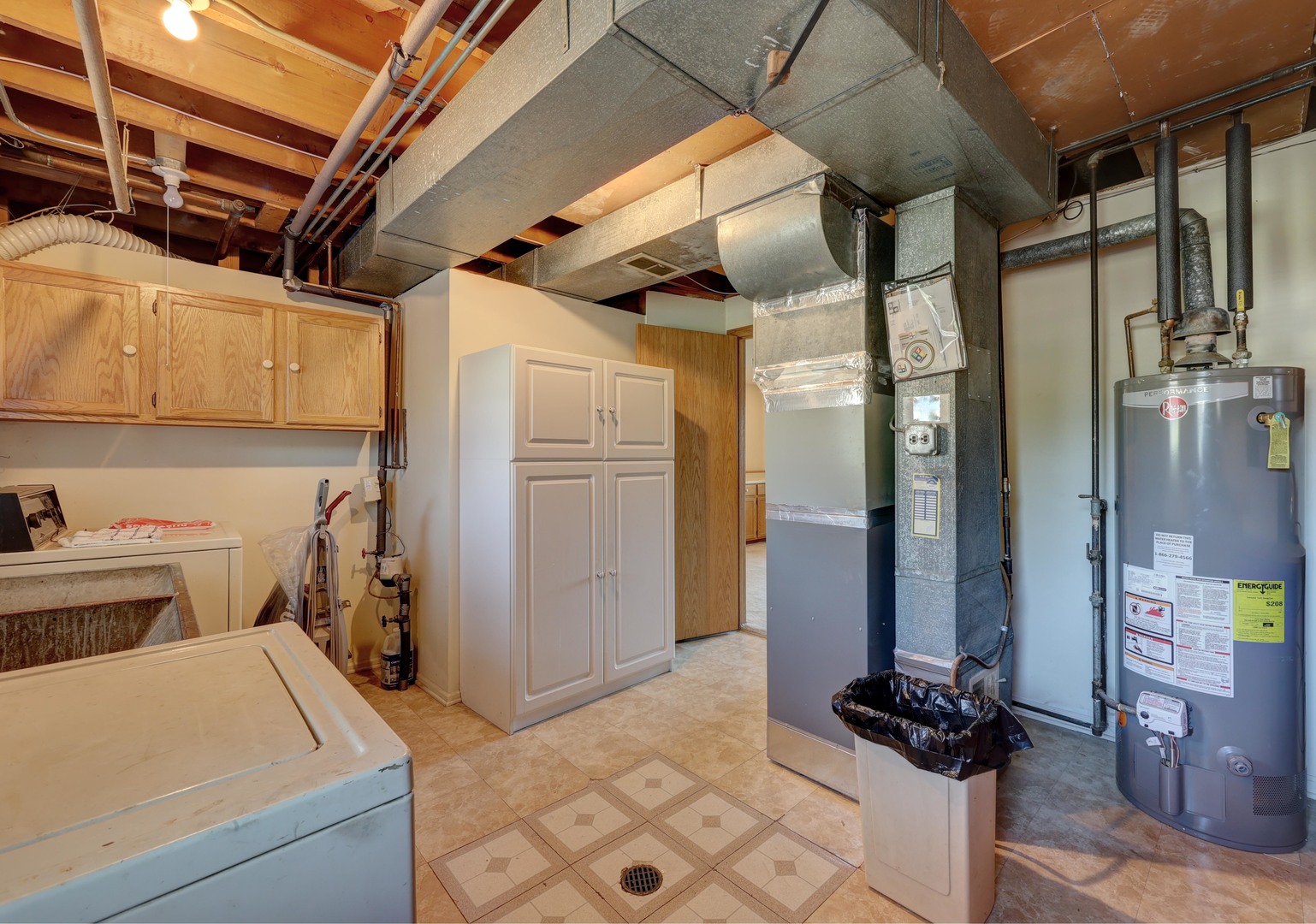 410 Dover Drive, Des Plaines, IL 60018