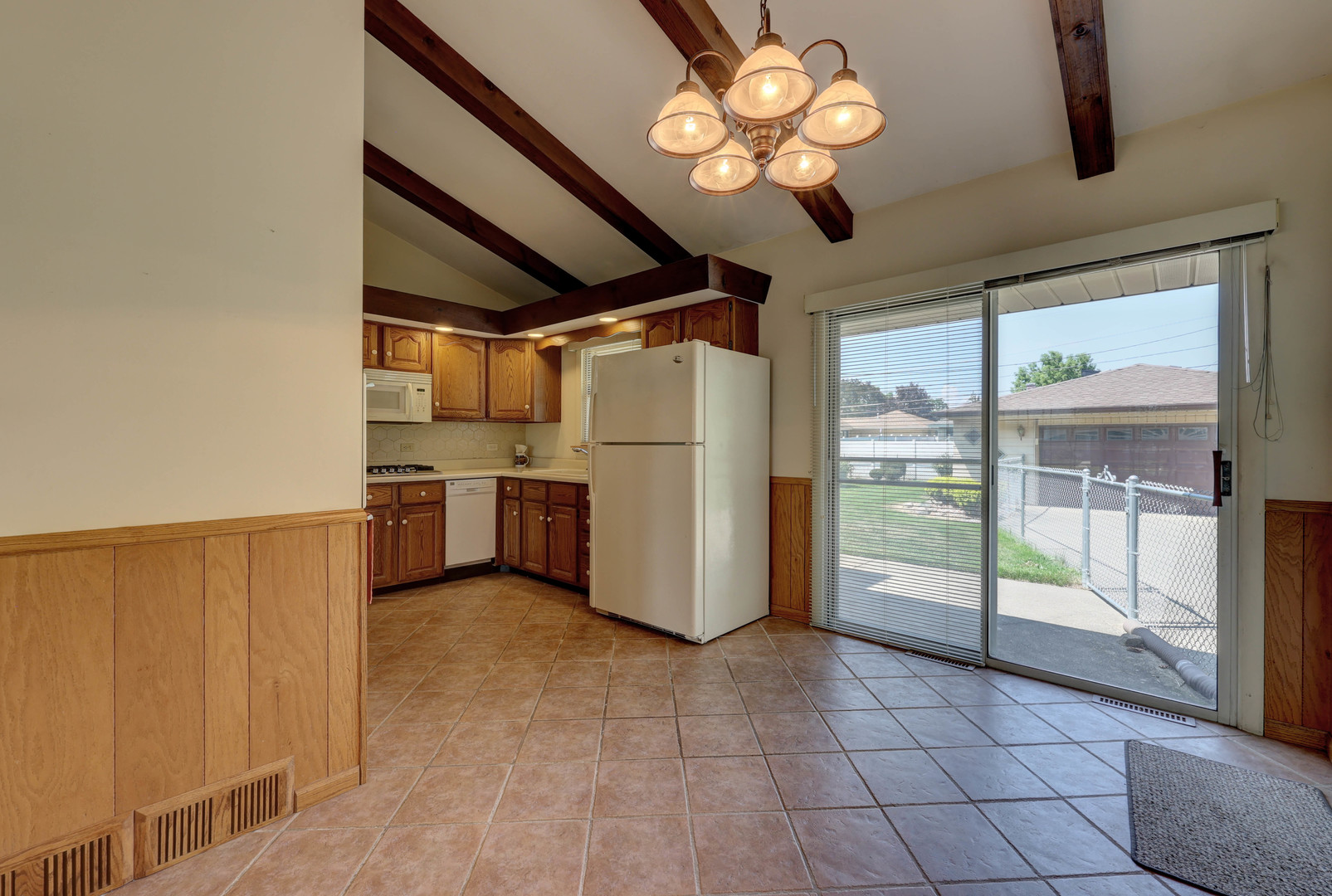410 Dover Drive, Des Plaines, IL 60018