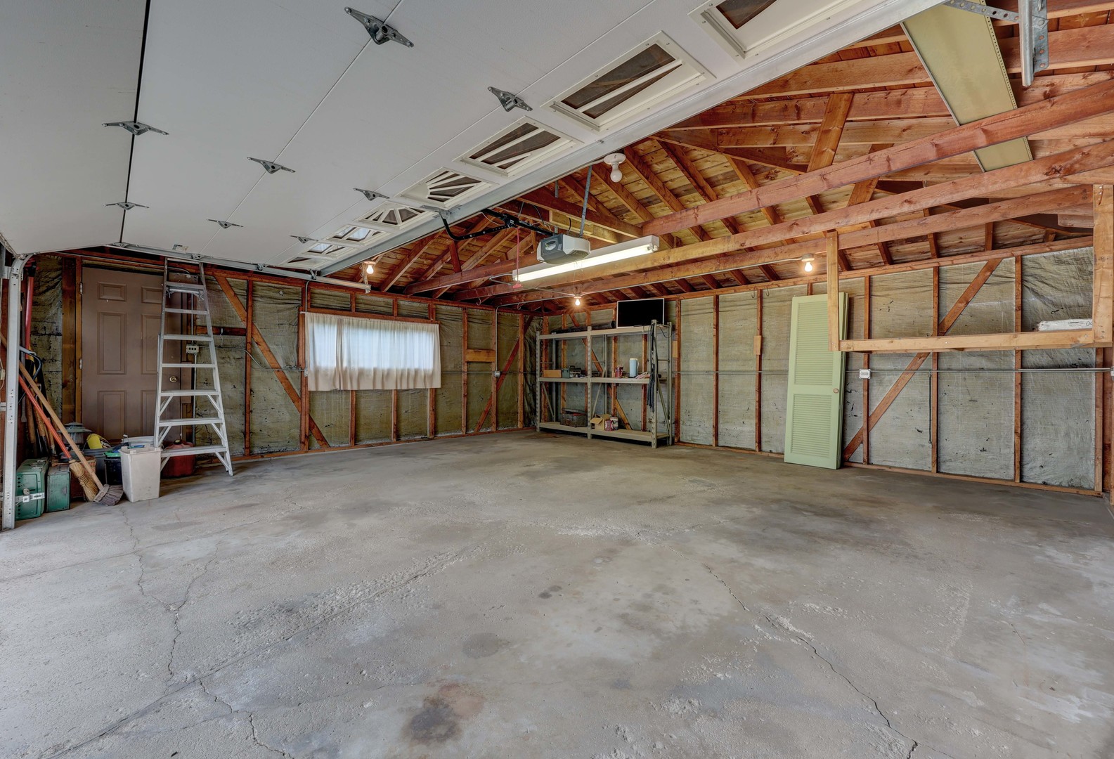410 Dover Drive, Des Plaines, IL 60018