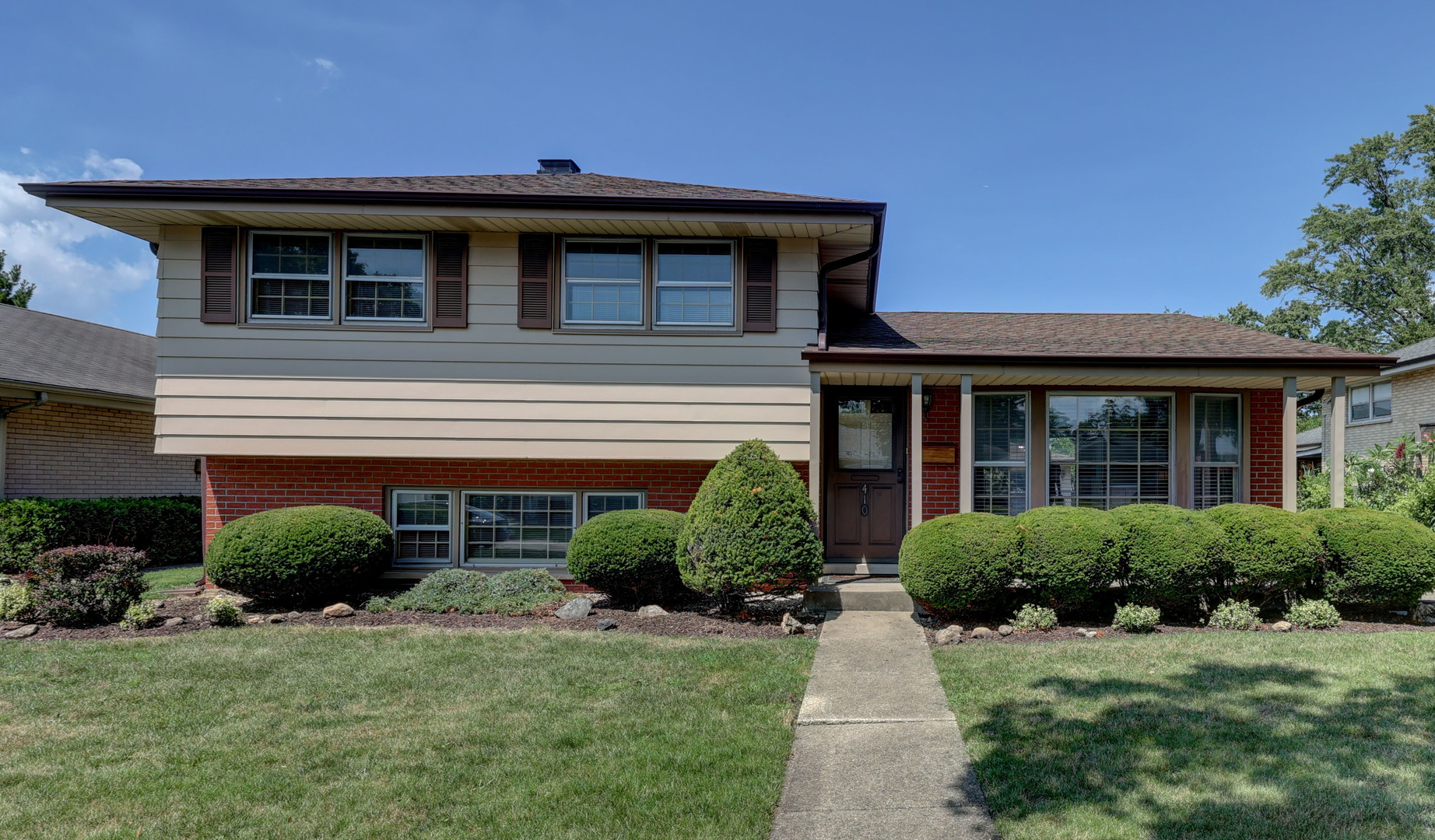 410 Dover Drive, Des Plaines, IL 60018