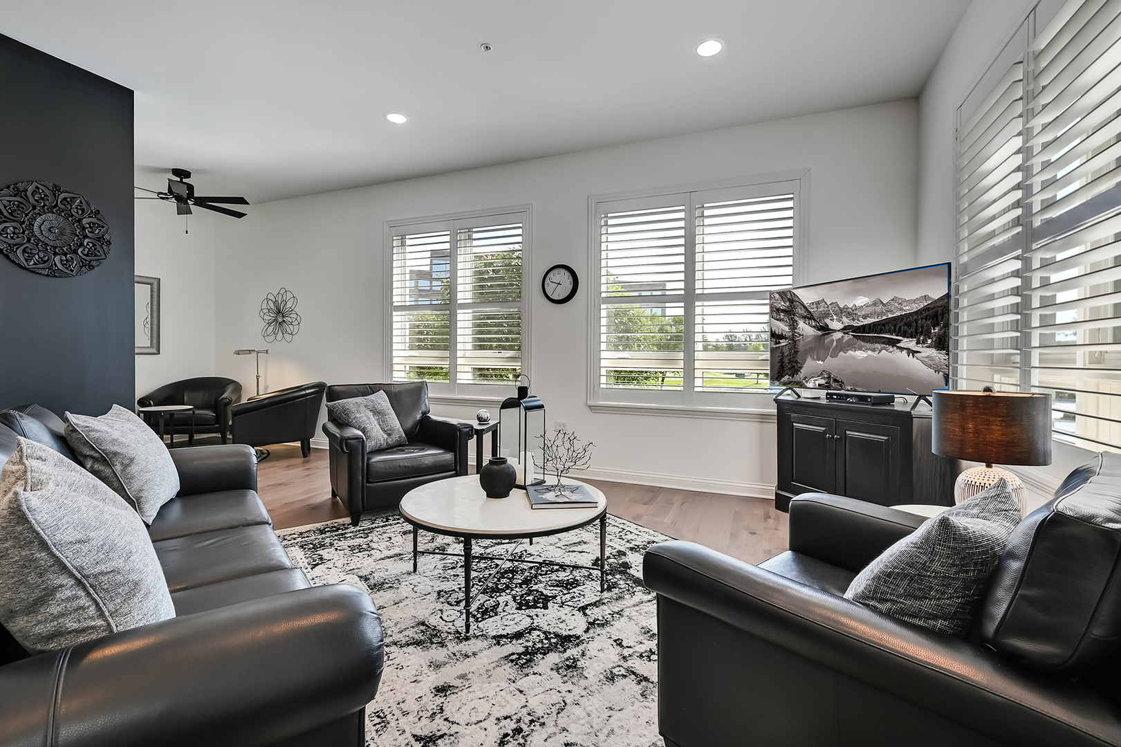 1000 Village Center Drive #113, Burr Ridge, IL 60527