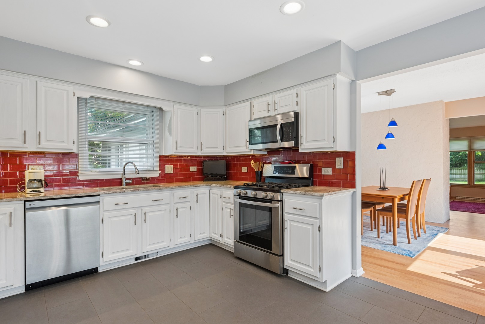22w603 Arbor Lane, Glen Ellyn, IL 60137