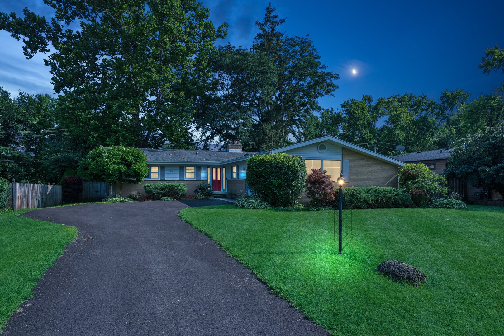 22w603 Arbor Lane, Glen Ellyn, IL 60137