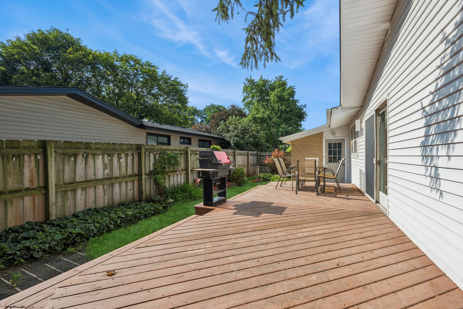 22w603 Arbor Lane, Glen Ellyn, IL 60137