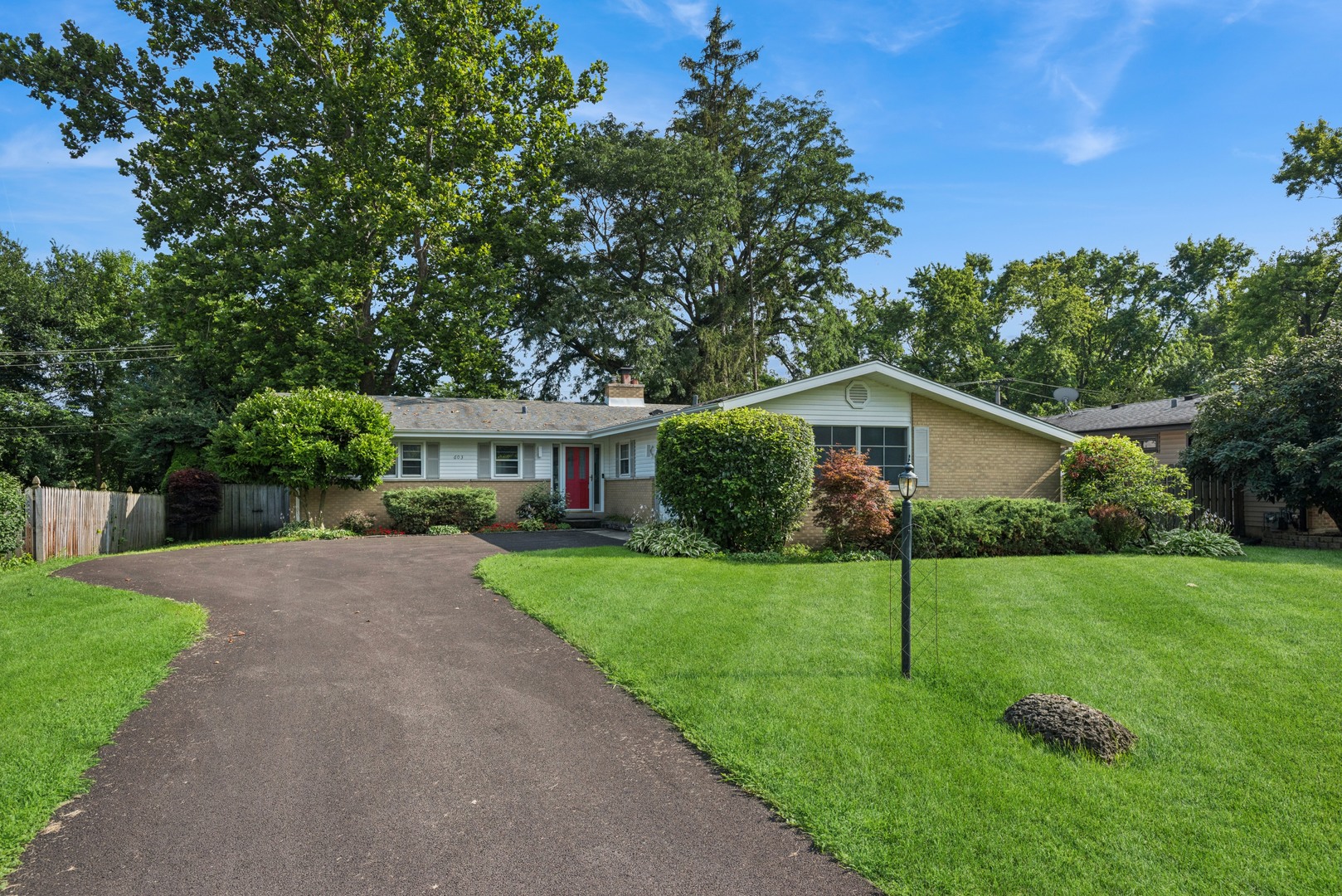22w603 Arbor Lane, Glen Ellyn, IL 60137