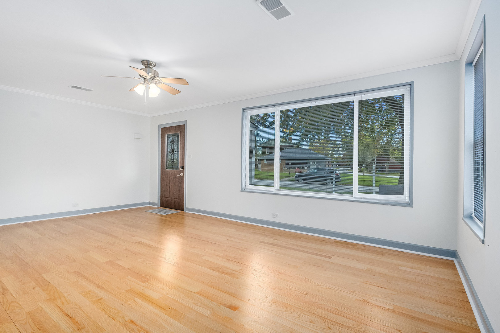 2055 Magnolia Road, Homewood, IL 60430