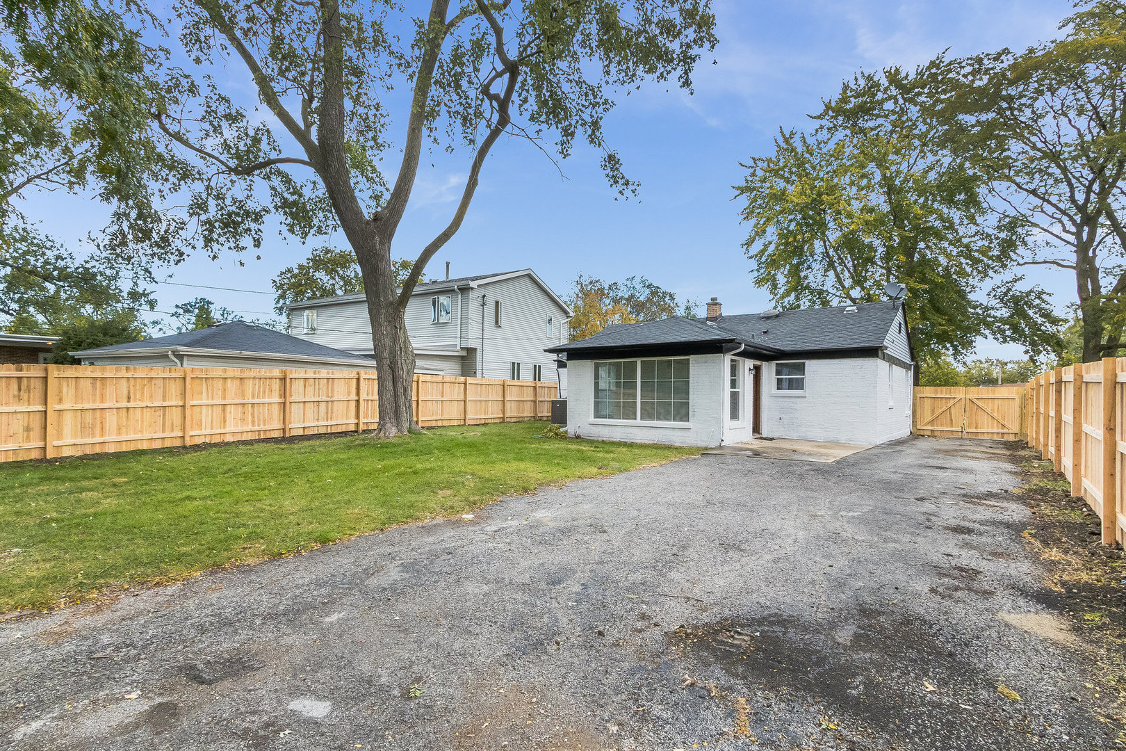2055 Magnolia Road, Homewood, IL 60430