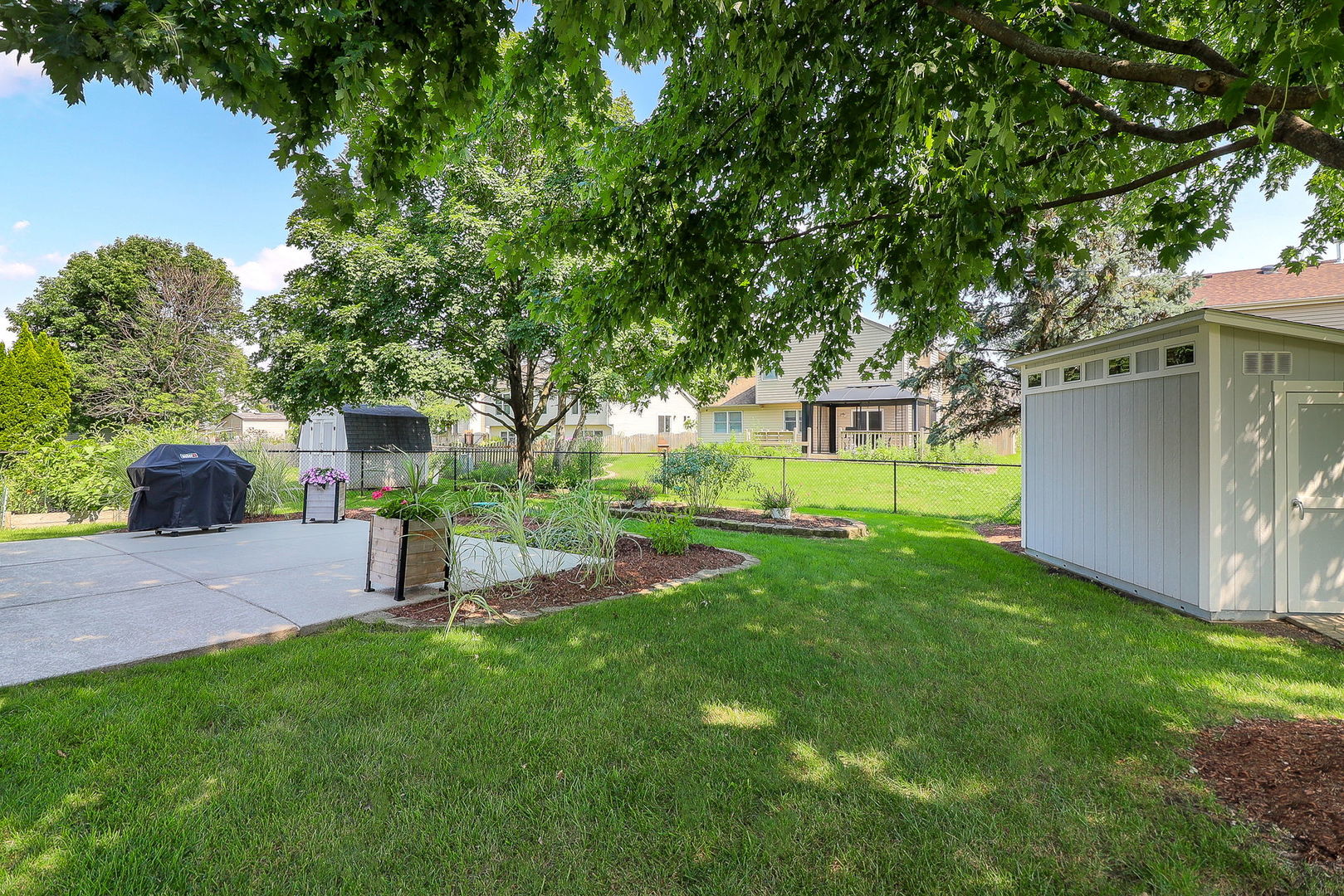 688 Thunderbird Trail, Carol Stream, IL 60188
