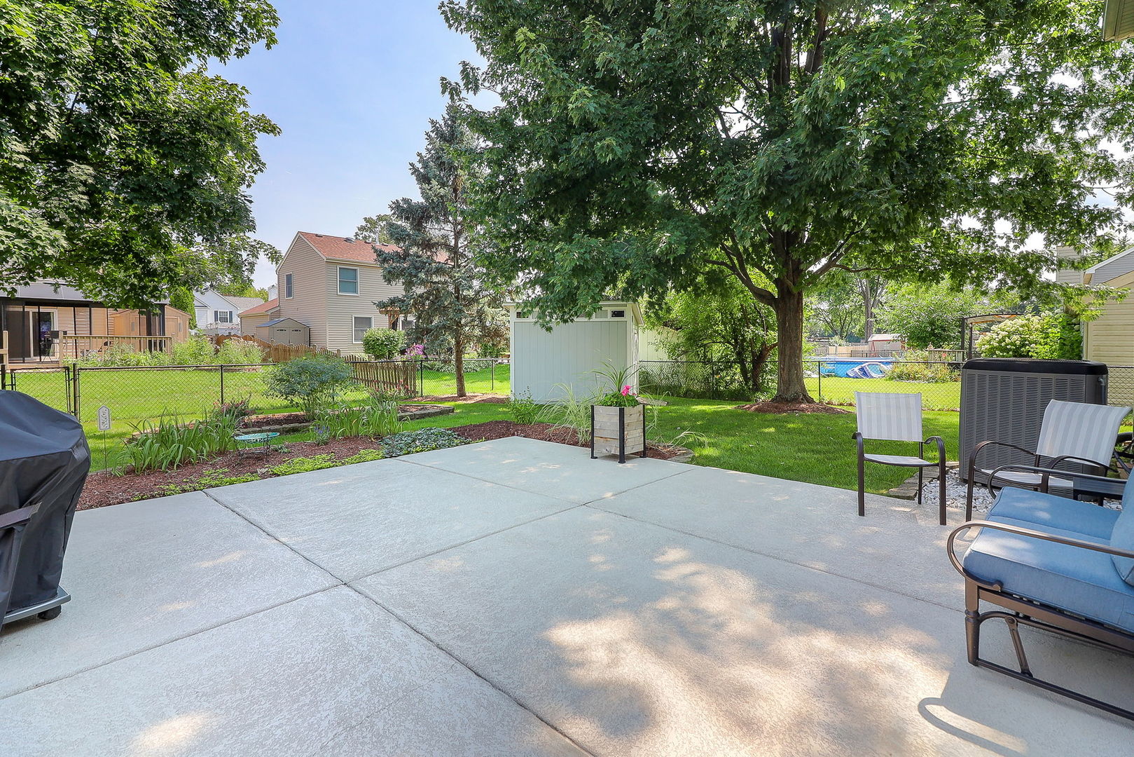 688 Thunderbird Trail, Carol Stream, IL 60188