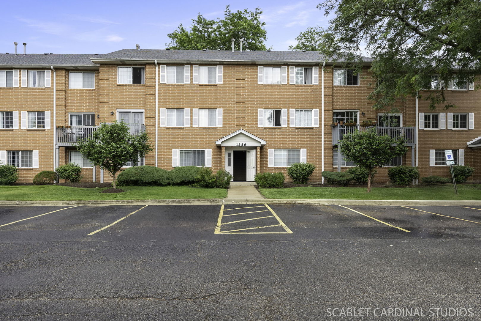 1356 S Lorraine Road #E, Wheaton, IL 60189
