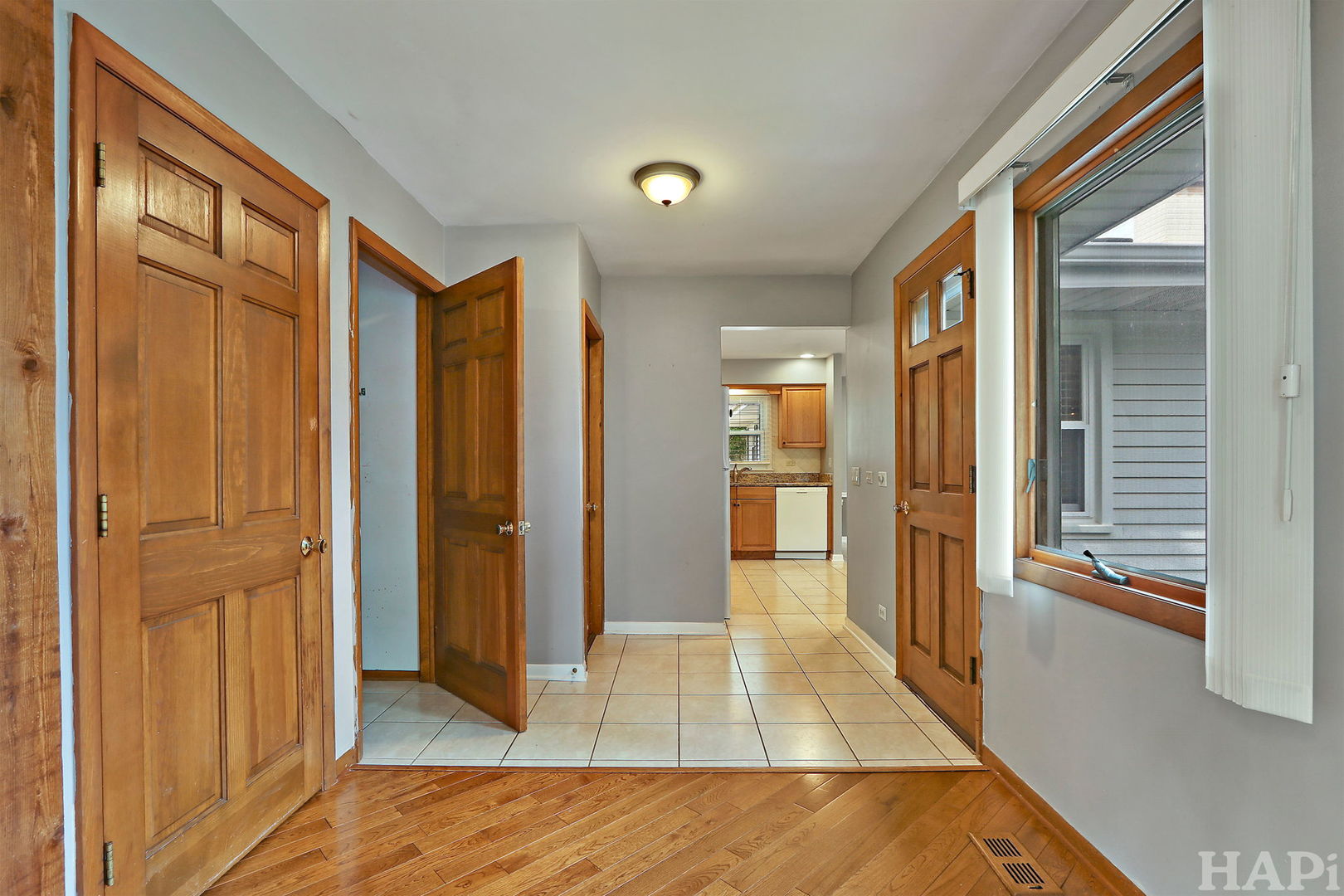 861 Beach Place, Mundelein, IL 60060
