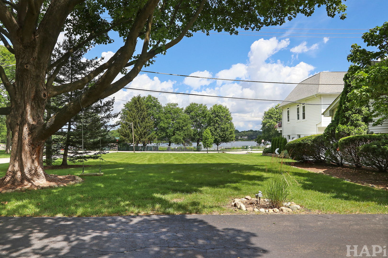 861 Beach Place, Mundelein, IL 60060
