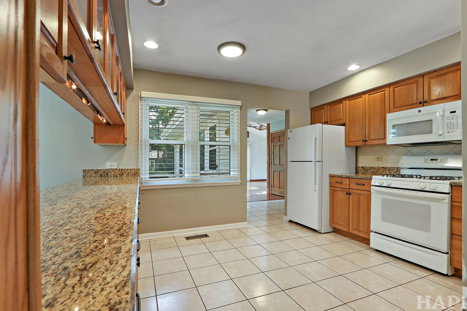 861 Beach Place, Mundelein, IL 60060