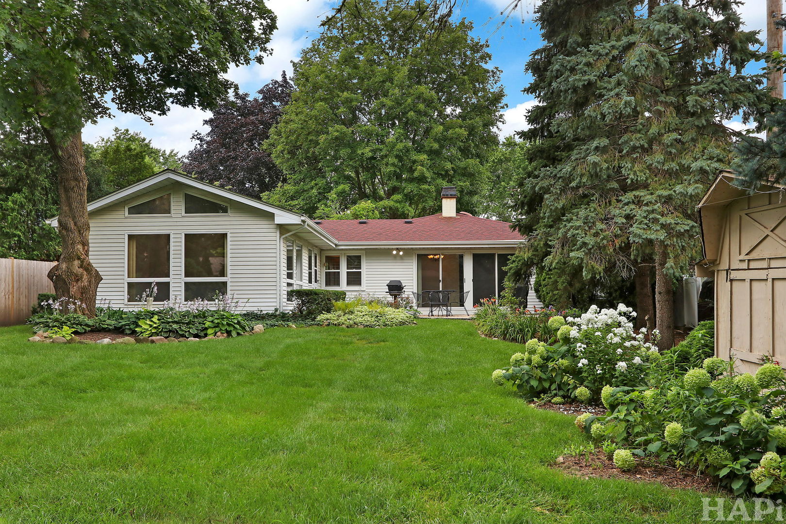 861 Beach Place, Mundelein, IL 60060
