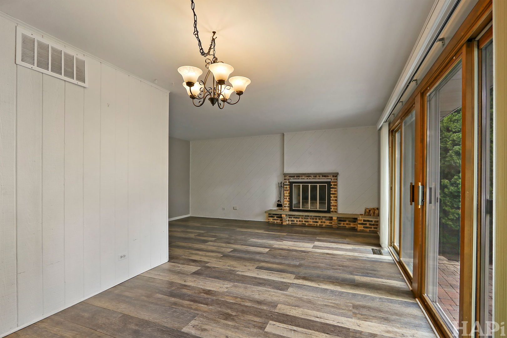861 Beach Place, Mundelein, IL 60060