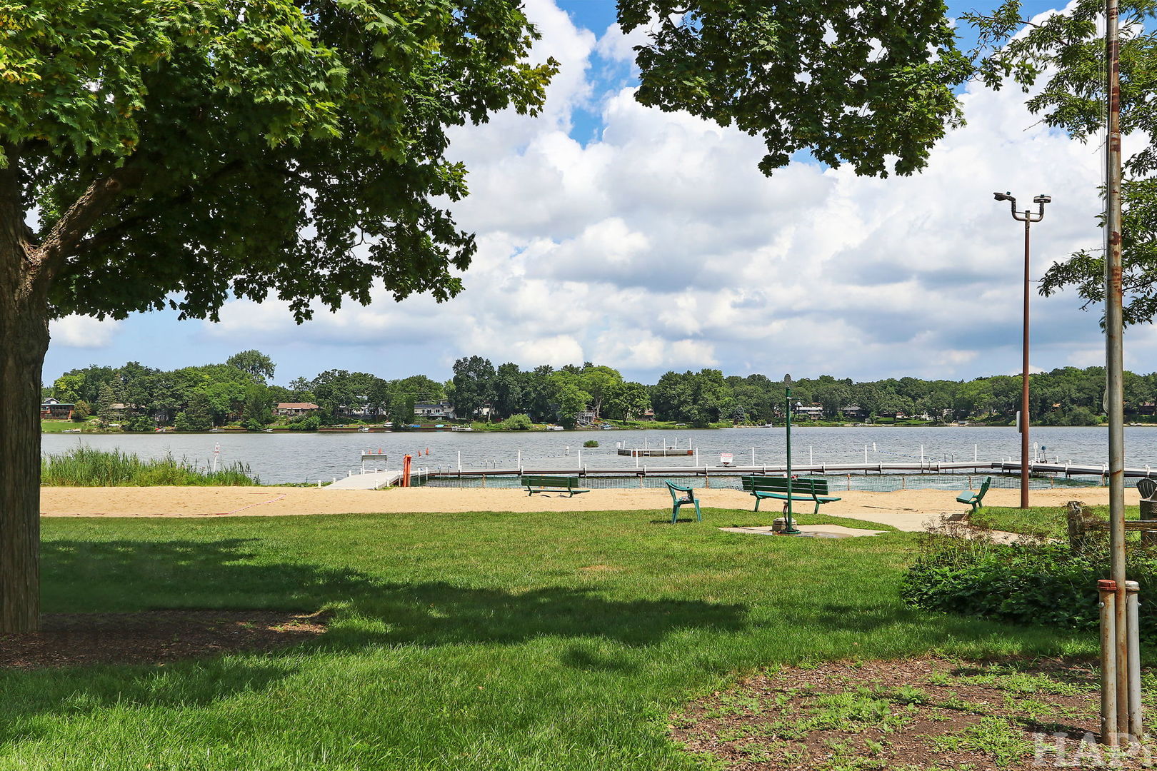 861 Beach Place, Mundelein, IL 60060