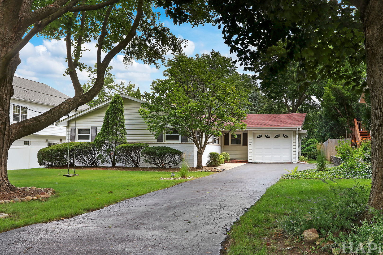 861 Beach Place, Mundelein, IL 60060