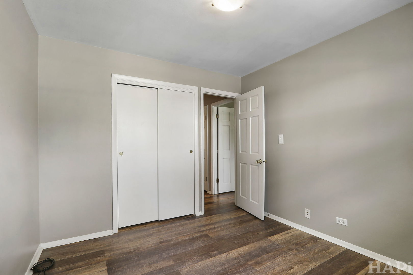 861 Beach Place, Mundelein, IL 60060