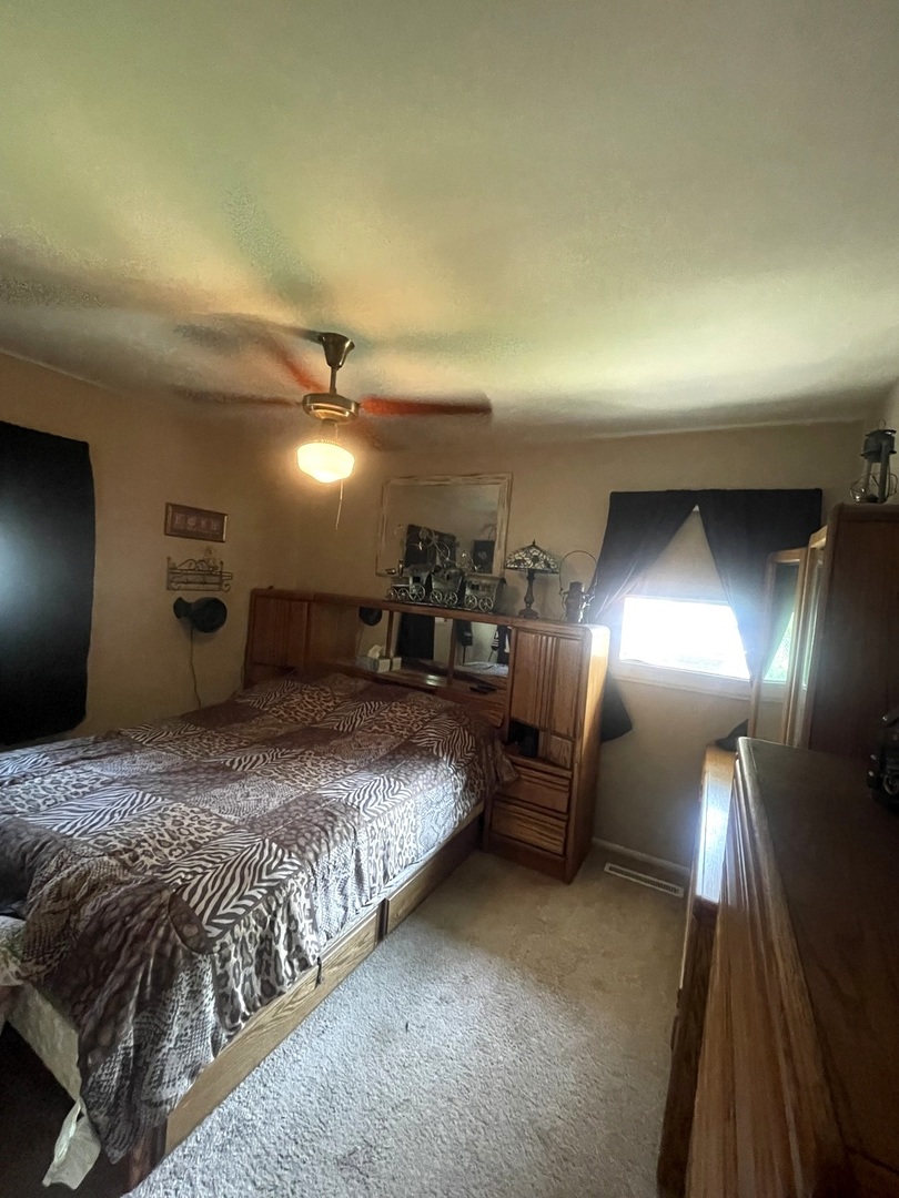 303 Mark Avenue, Glendale Heights, IL 60139