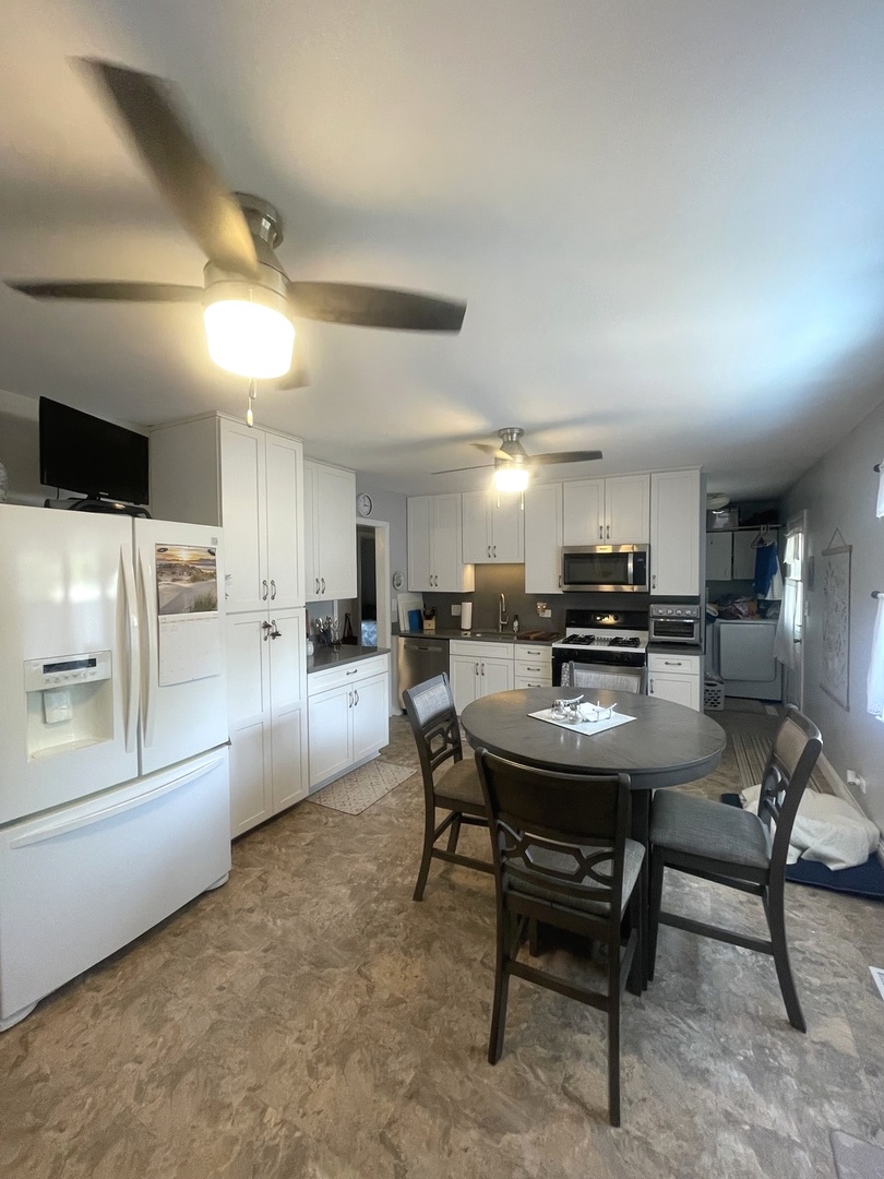 303 Mark Avenue, Glendale Heights, IL 60139