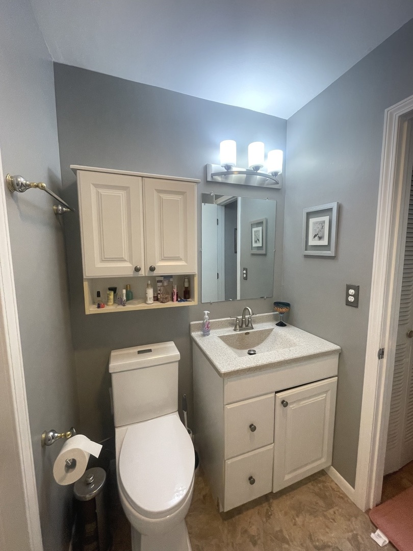 303 Mark Avenue, Glendale Heights, IL 60139