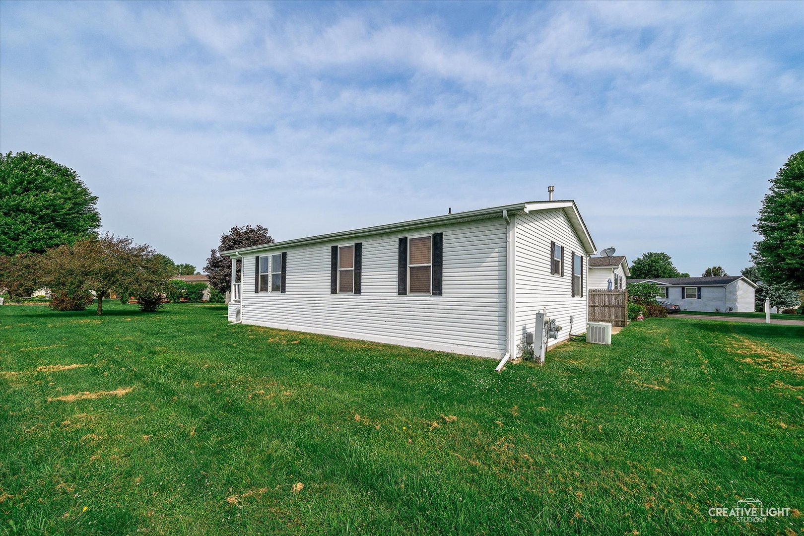 879 Meadowlark Circle #B, Sandwich, IL 60548