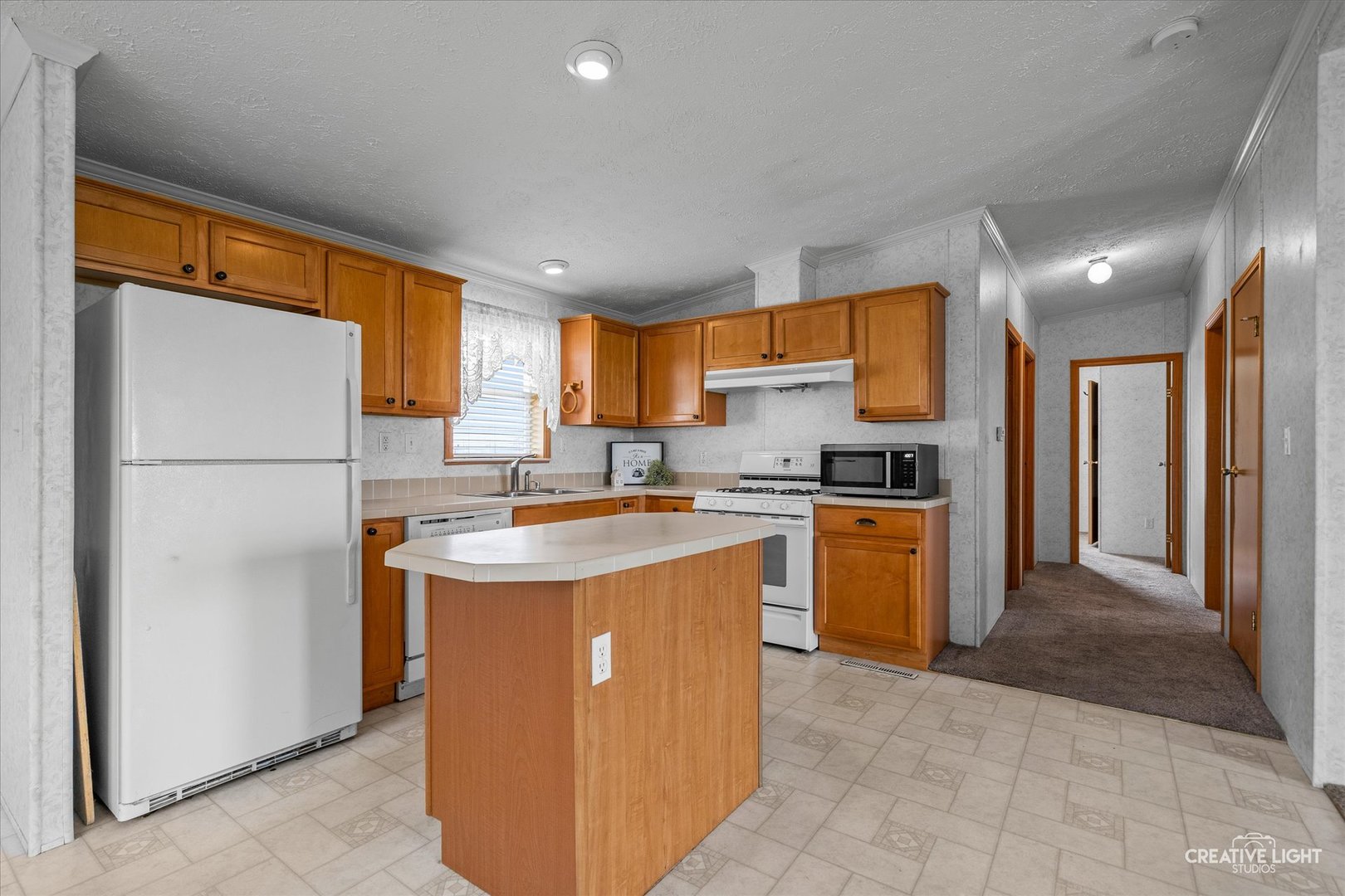 879 Meadowlark Circle #B, Sandwich, IL 60548