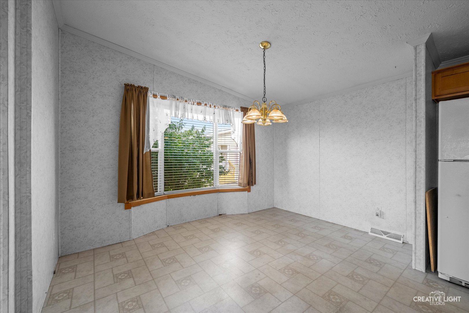 879 Meadowlark Circle #B, Sandwich, IL 60548
