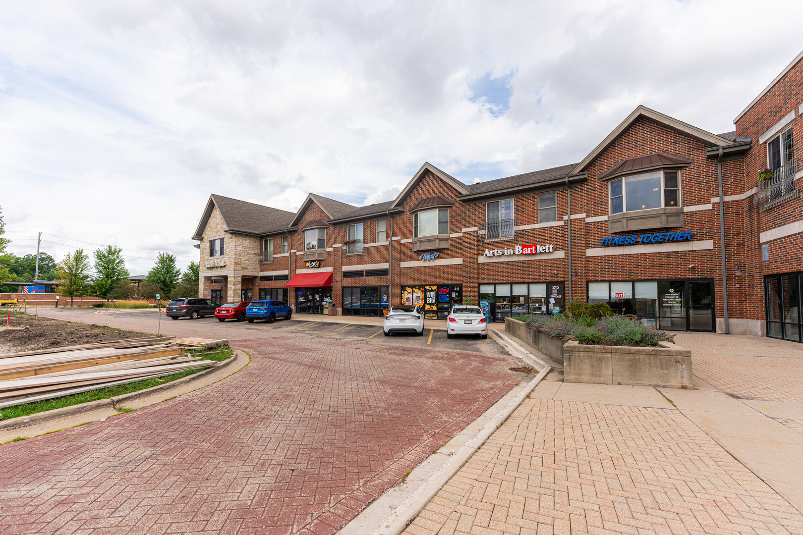 227 S Main Street, Bartlett, IL 60103