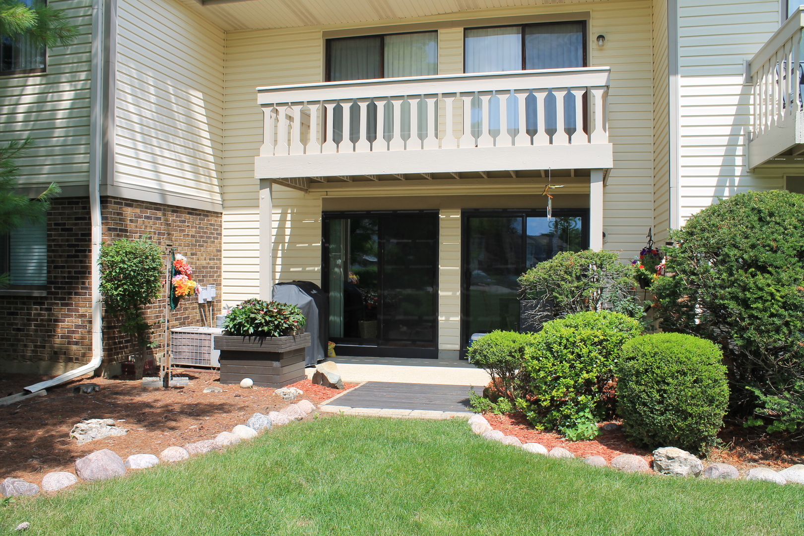 5152 Coventry Lane #9-C-1, Gurnee, IL 60031
