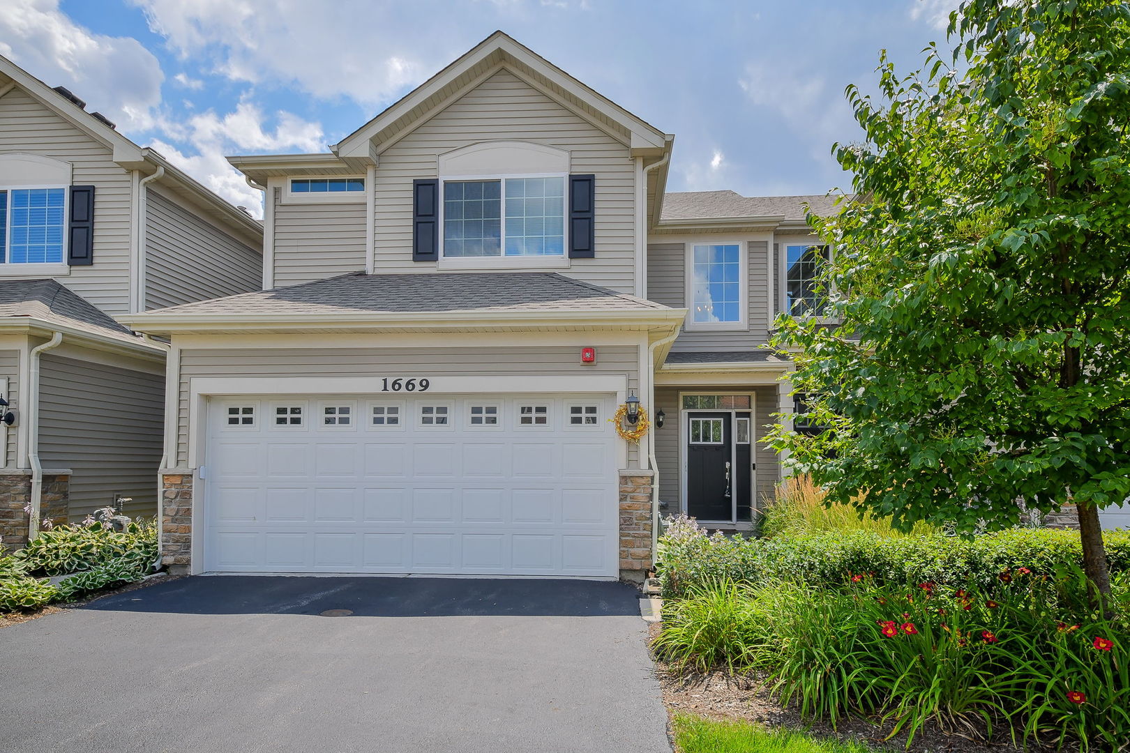 1669 Kraft Avenue #1669, Batavia, IL 60510