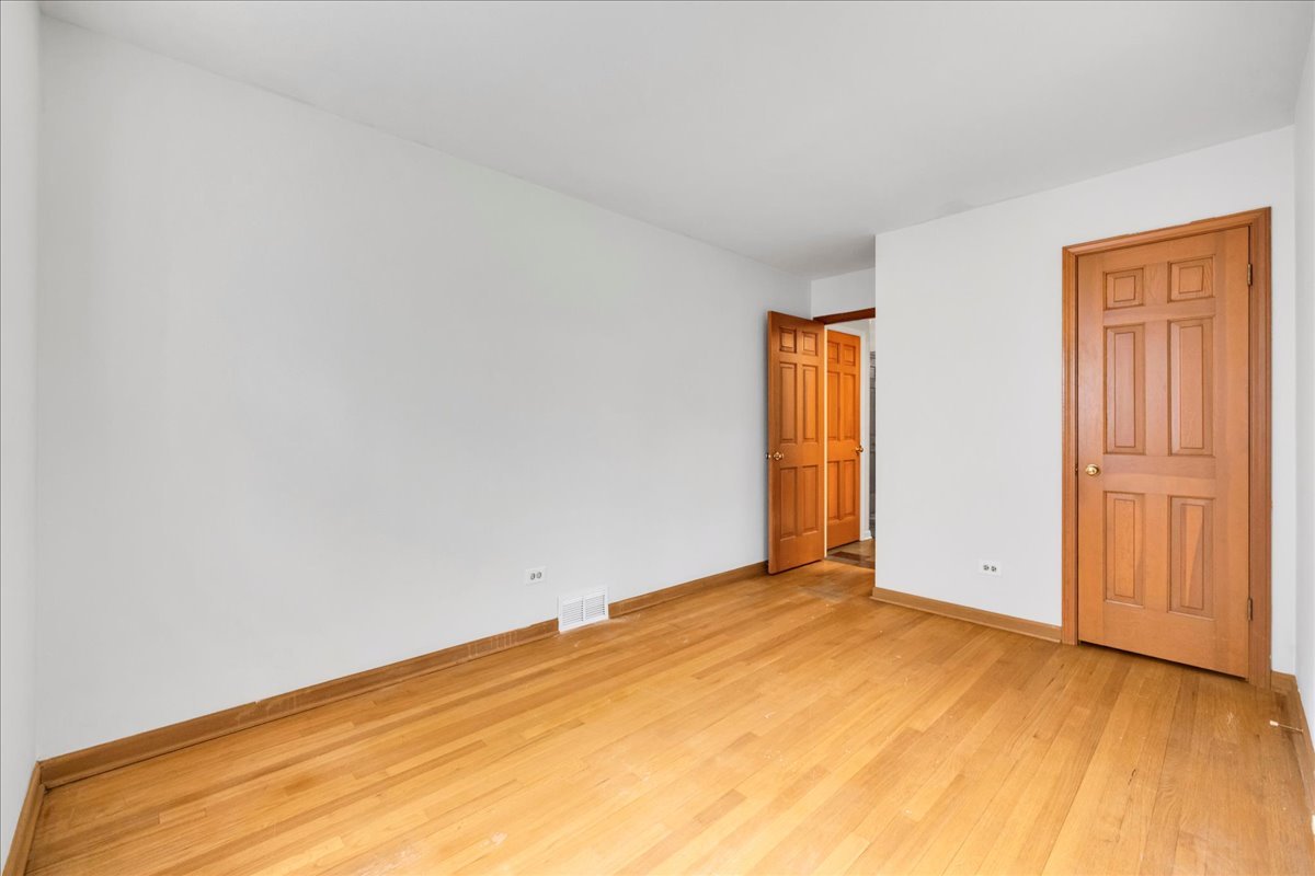 26W266 Tomahawk Drive, Wheaton, IL 60189