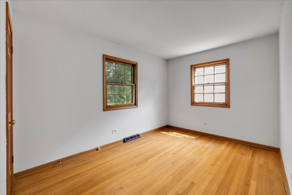 26W266 Tomahawk Drive, Wheaton, IL 60189