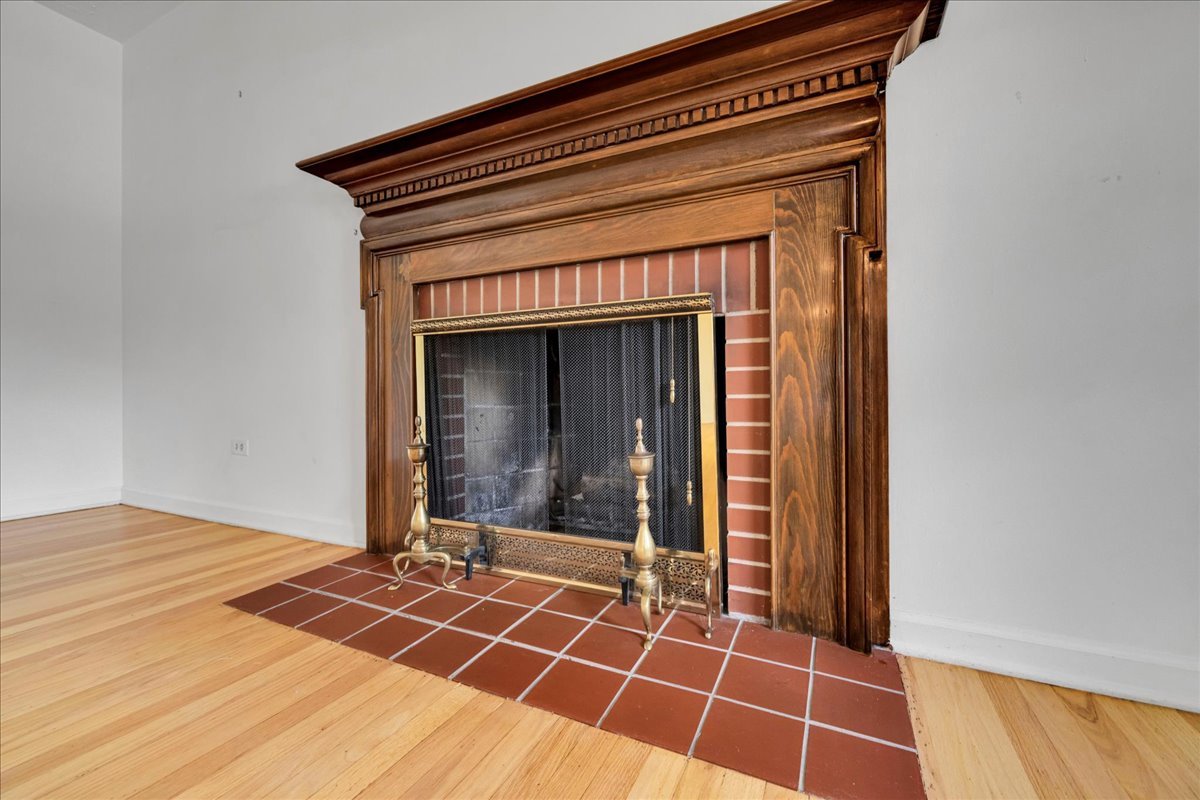 26W266 Tomahawk Drive, Wheaton, IL 60189