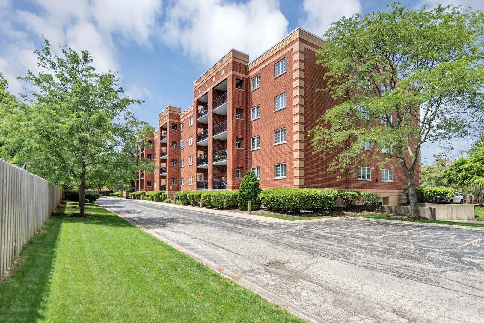 59 S Hale Street, Palatine, IL 60067