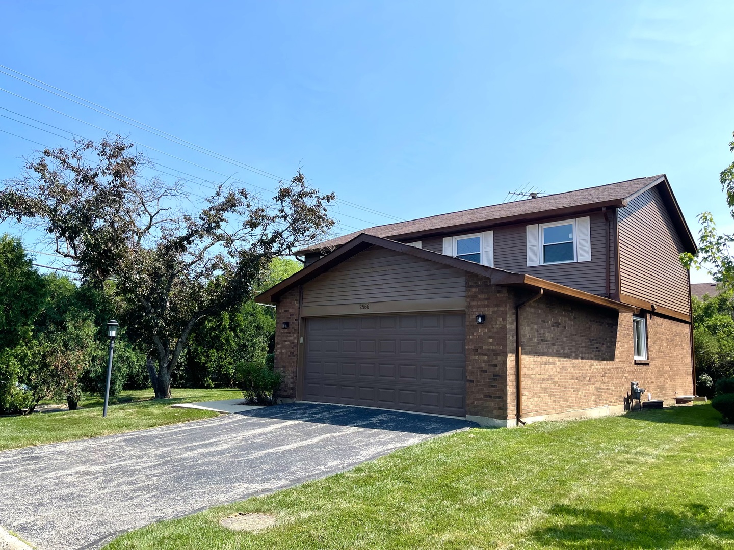 2566 Brian Drive, Northbrook, IL 60062