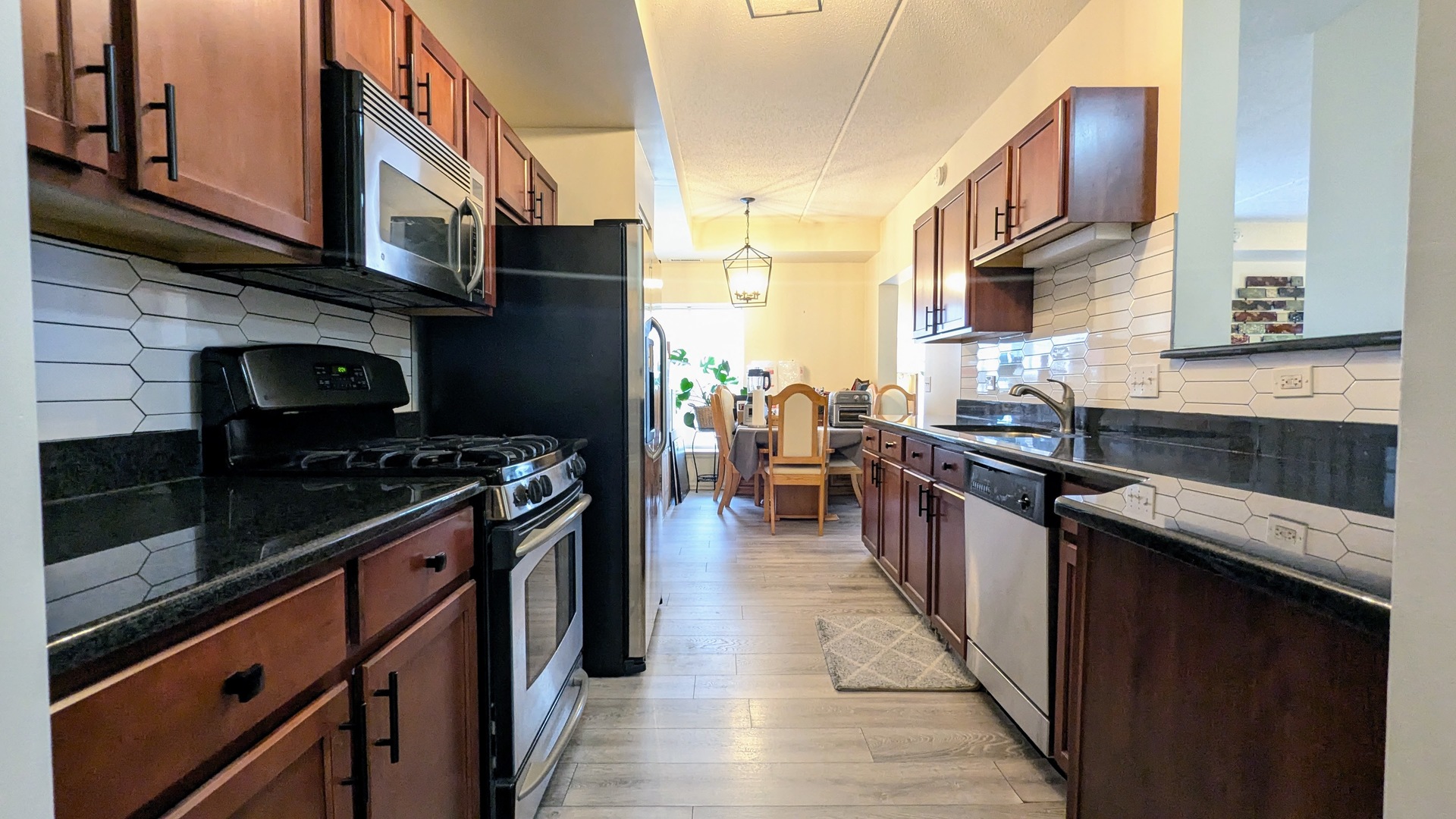 390 W Mahogany Court #412, Palatine, IL 60067