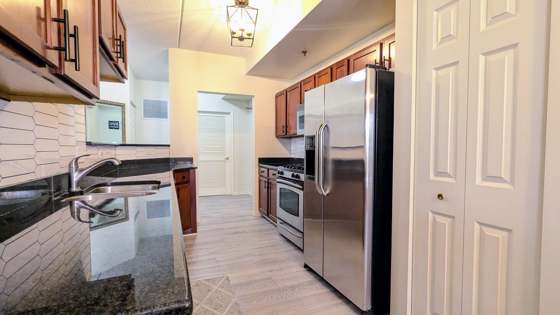 390 W Mahogany Court #412, Palatine, IL 60067