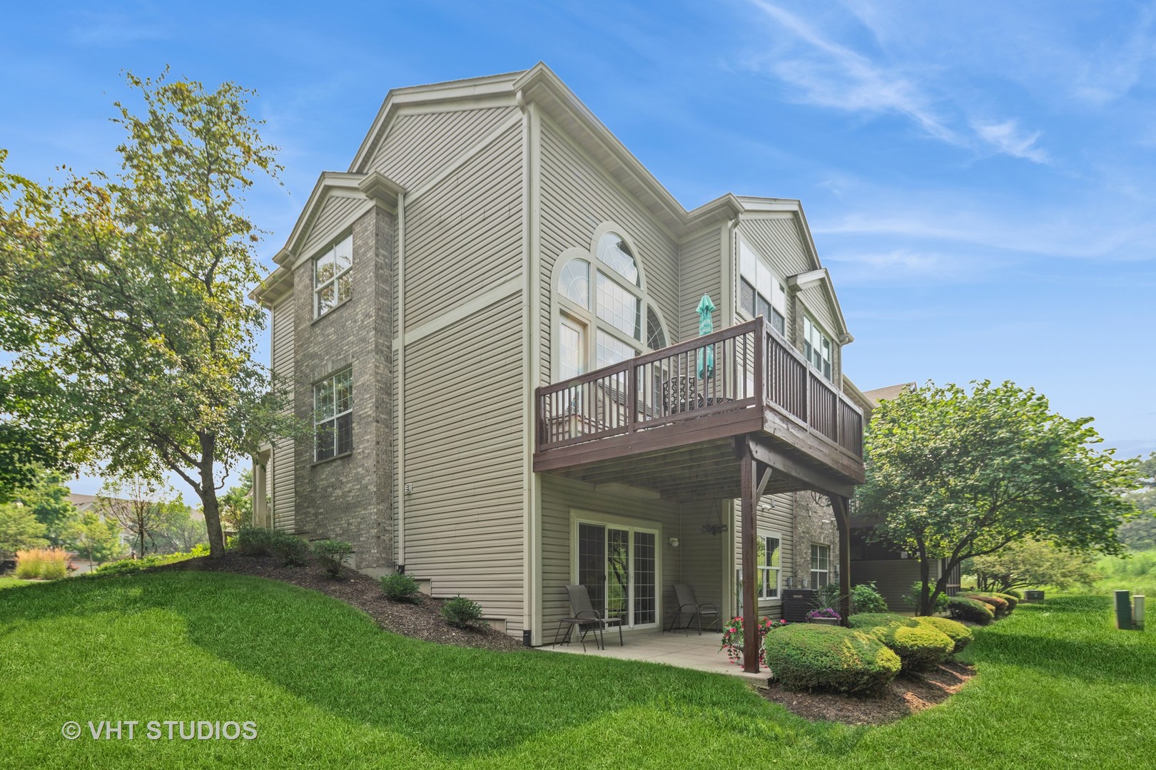 216 River Mist Court, Oswego, IL 60543