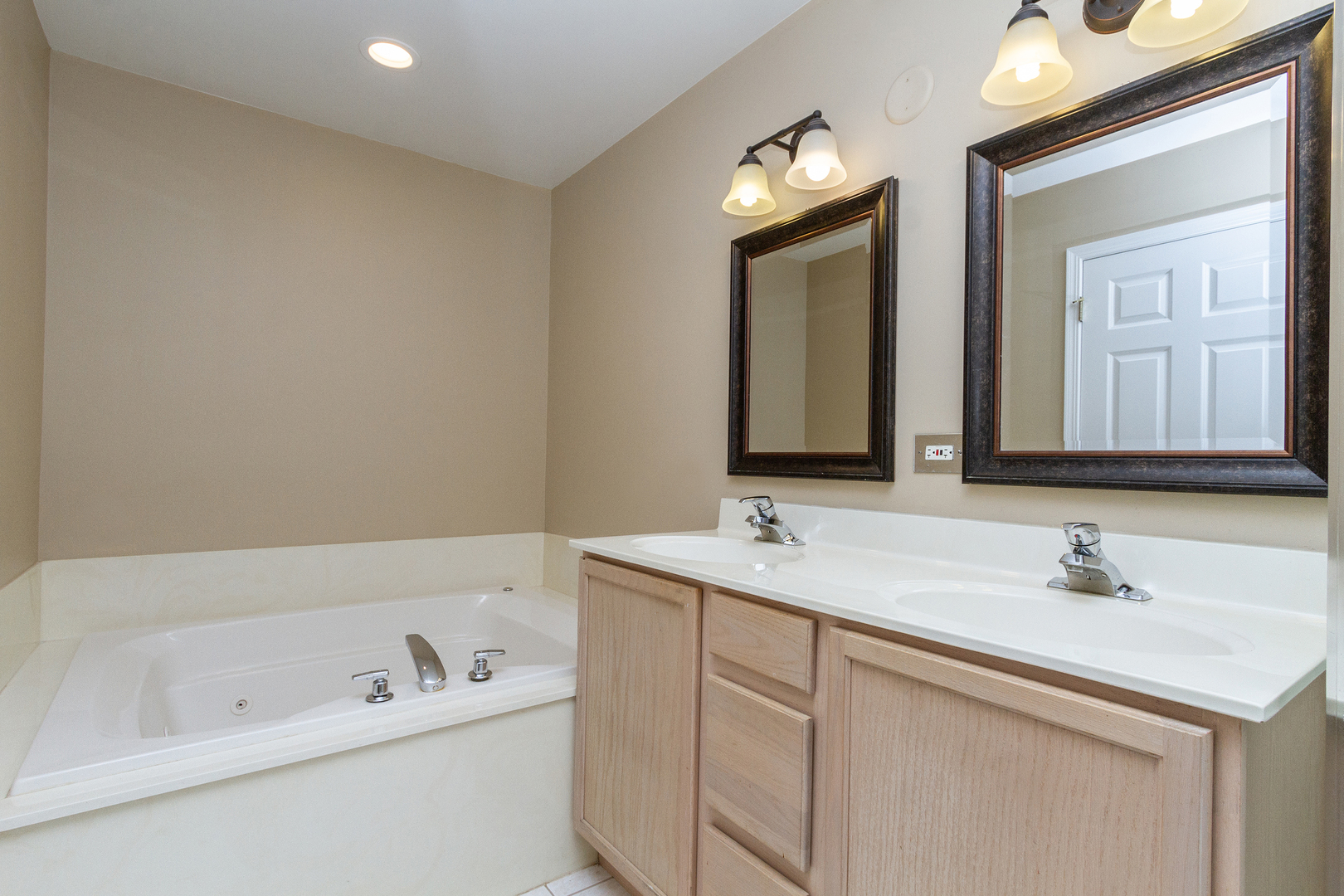 357 Lucille Lane, Schaumburg, IL 60194