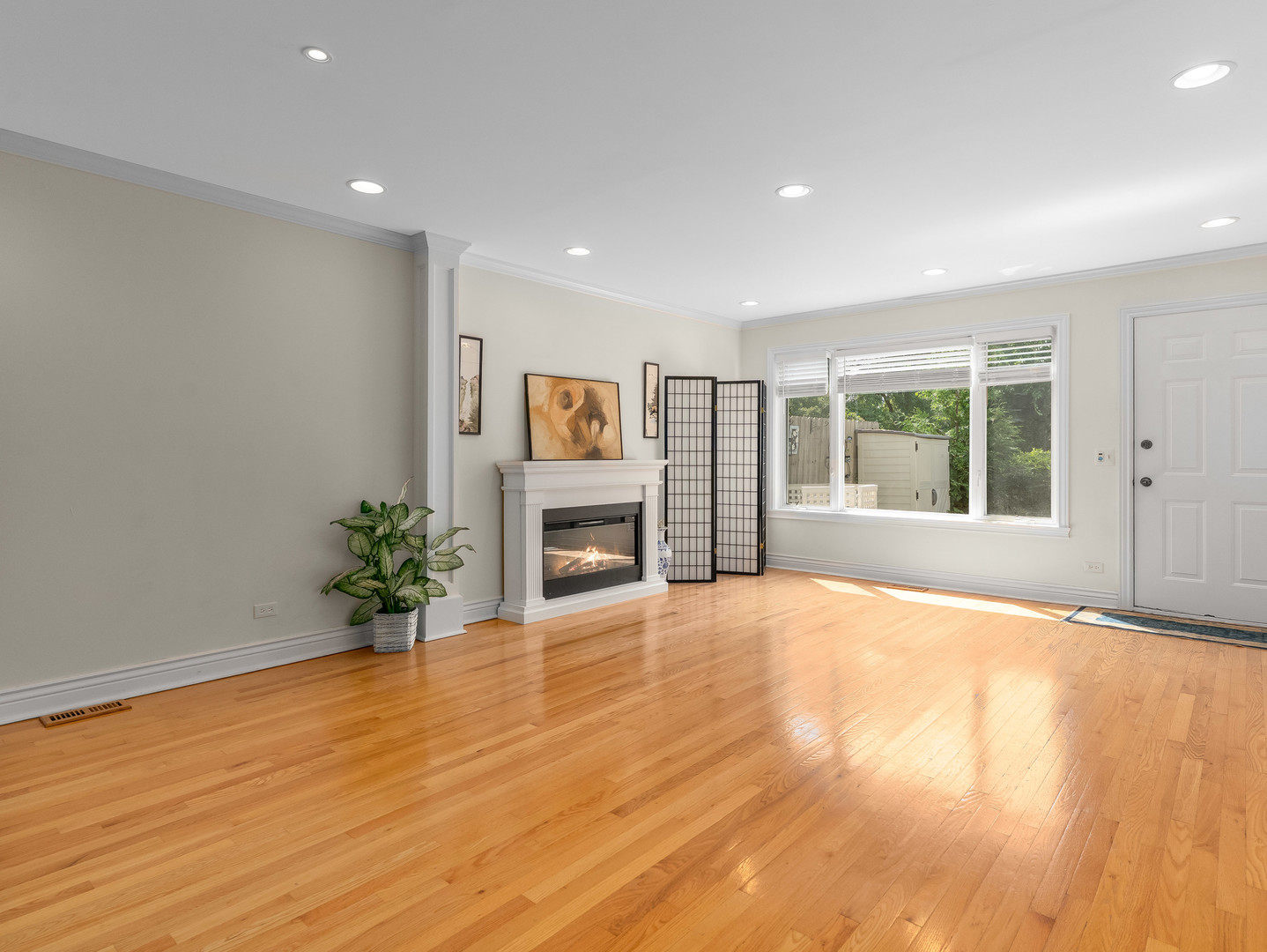 471 RIVER BEND Road #107, Naperville, IL 60540